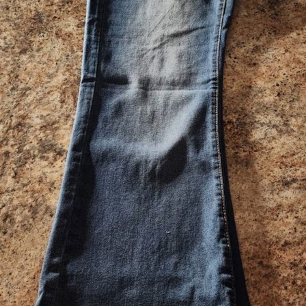 JEANS - Picture 3 of 3